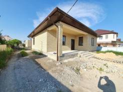 Продается 1 этажный кирпичный дом 117 кв. м. на 4,3 сотках в Анапе в Анапе Продается 1 этажный кирпичный дом 117 кв. м. на 4,3 сотках в Анапе. Анапское шоссе, р-н Анапа, площадь дома 117,0 кв. м., централизованный водопровод...