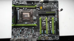 LGA2011 ����