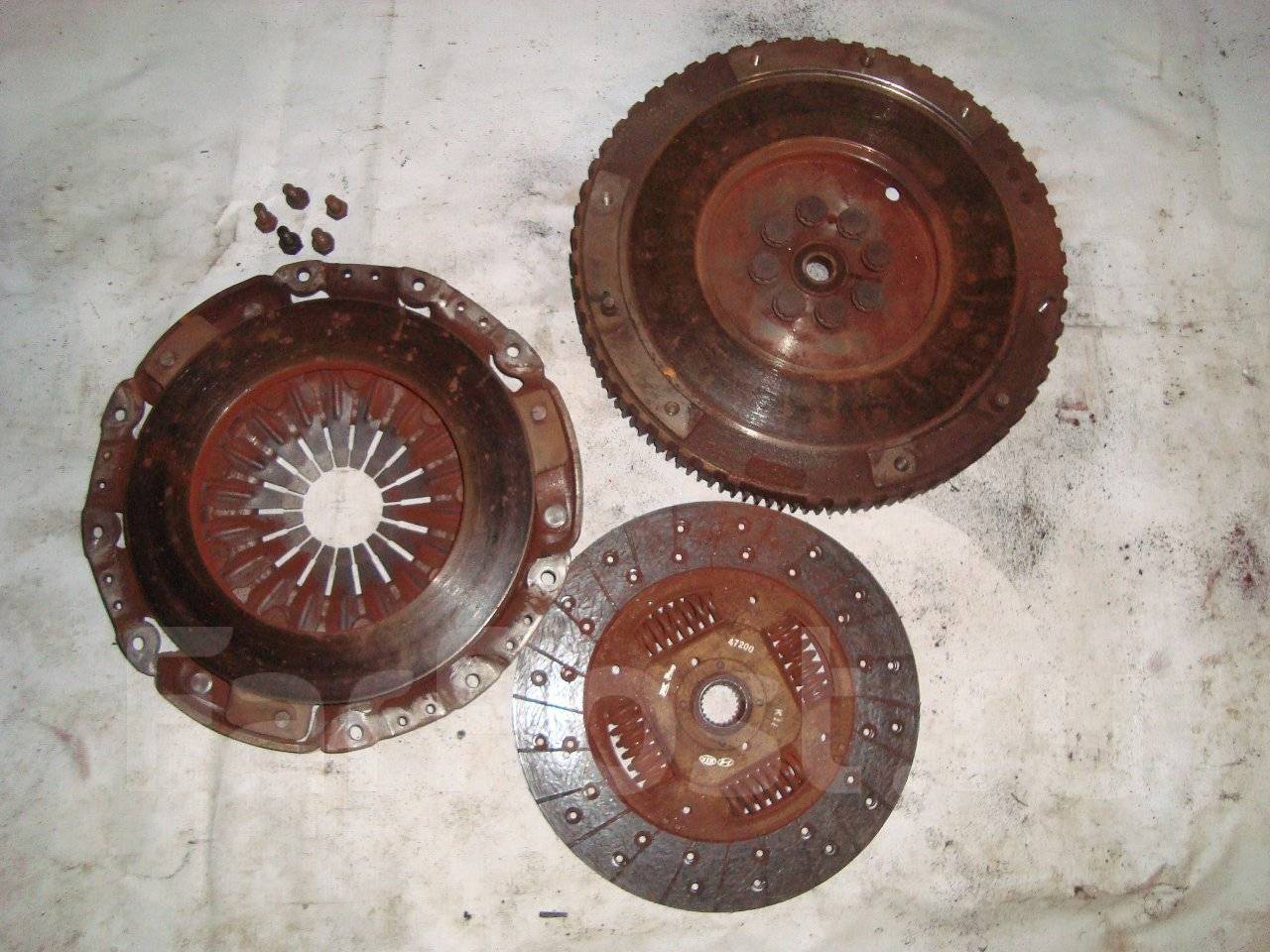 Ваз 2115 маховик коробка. 037105273c спб. Сцепление уаз патриот 409. Корзина сцепления уаз патриот 409. Маховик 11 16 киа бонго.