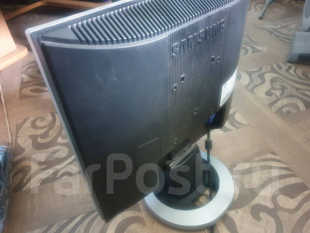 Samsung. 17". ��� ����� �� ������������ ����