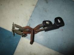 Ручка открывания бензобака. Hyundai: Lantra, Tiburon, Eon, Accent, Elantra, Avante, Coupe, i10, Atos, Verna, Solaris, Santro, Pony Kia: Cerato, Visto...