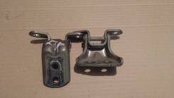 Петли двери передней правой Nissan Dualis,Qashqai,Almera, Micra C+C,Micra,Note, Primera,Qashqai+2