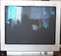 Compaq. 17", ���������� �� (LCD, LED, QLED) ����