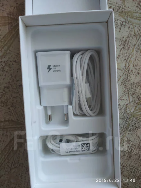 Samsung Galaxy A8 2018. �����, �������, 4G LTE, Dual-SIM, ����������, NFC ����