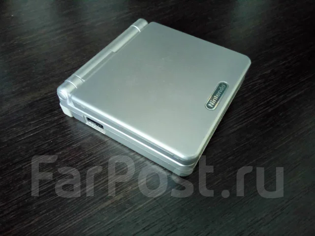 Nintendo Game Boy Advance SP ����