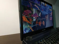 V-lazer. 15", 2,4����, ��� 4 ��, ���� 1 128���, WiFi, Bluetooth, ����������� �� 1��. ����