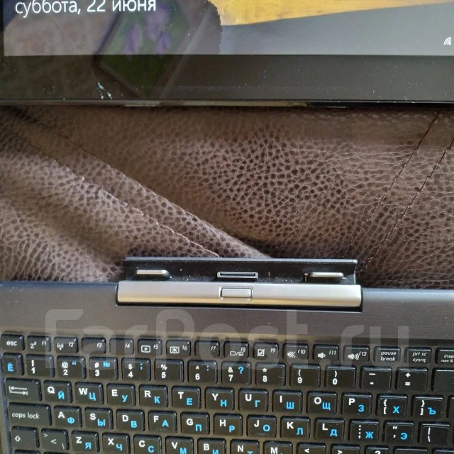 Asus Transformer Book T100TA. 10.1", 1,3����, ��� 2048 ��, WiFi: 1, Bluetooth: 1, ����������� �� 10��. ����