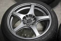 Enkei RP03. 8.0x17", 5x114.3, ET40 ����