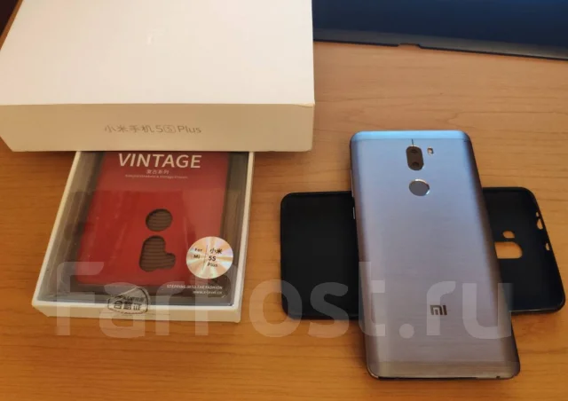 Xiaomi Mi5S Plus. �/� ����