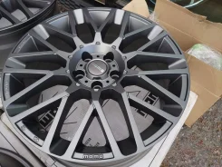 Momo Revenge. 8.0x18", 5x108, ET45, �� 67,1���. ����