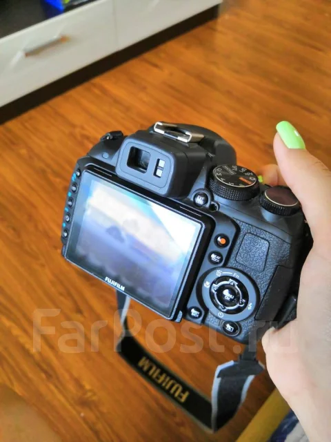 Fujifilm FinePix HS25EXR. ���: 14� � ����� ����
