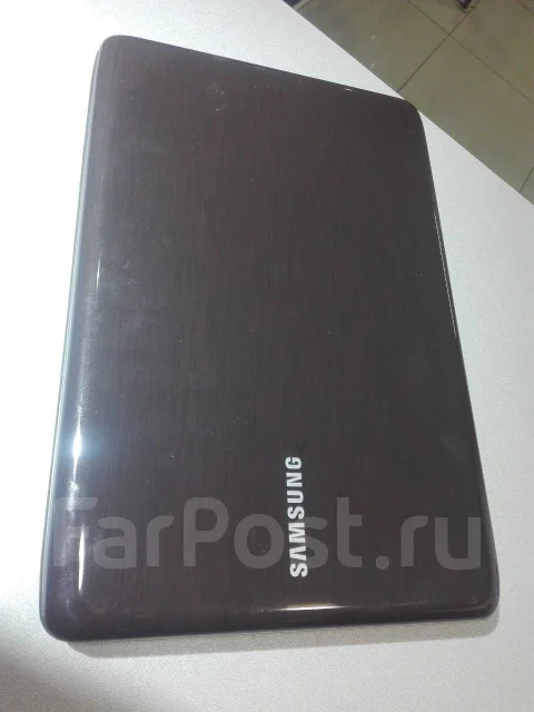 Samsung R540. 15.6", 2,4����, ��� 4 ��, ���� 250���, WiFi: 1 ����