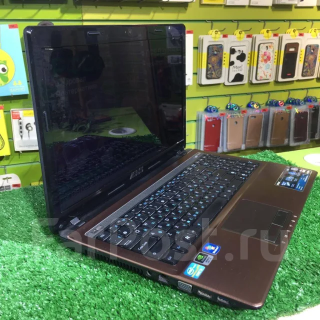 Asus K53S. 15.6", 2 400����, ��� 4 ��, ���� 320���, WiFi: 1, Bluetooth: 1, ����������� �� 2��. ����