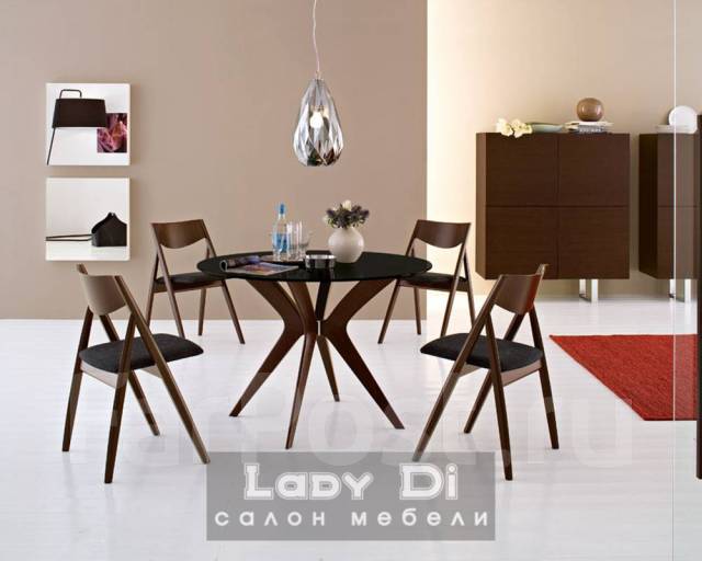 Стеклянный стол calligaris tempered