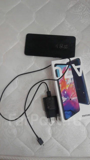 Samsung Galaxy A70. �/�, ������, 3G, 4G LTE, Dual-SIM, ����������, NFC ����