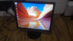 ViewSonic. 19", ���������� �� (LCD)