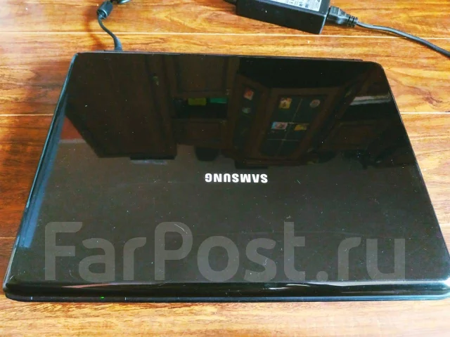 Samsung R. 15.4", 1 600����, ��� 2048 ��, ���� 120���, WiFi: 1, Bluetooth: 1, ����������� �� 1��. ����