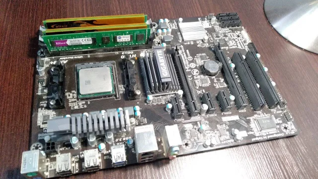 AMD FX-8300 ����