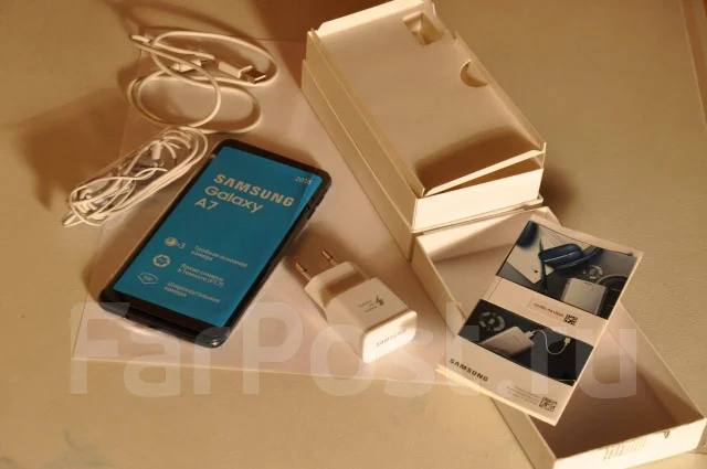 Samsung Galaxy A7 2018. �/�, ������, 3G, 4G LTE, Dual-SIM, NFC ����