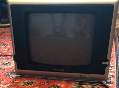 Supra STV-2085. CRT (���) ����