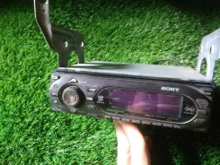 Sony CDX-GT700D ����