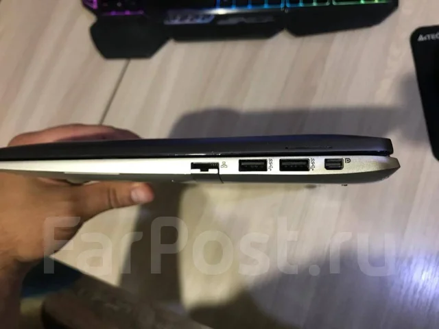 Asus Transformer Book TX300CA. 13.3", ��� 4 ��, WiFi: 1, Bluetooth: 1 ����