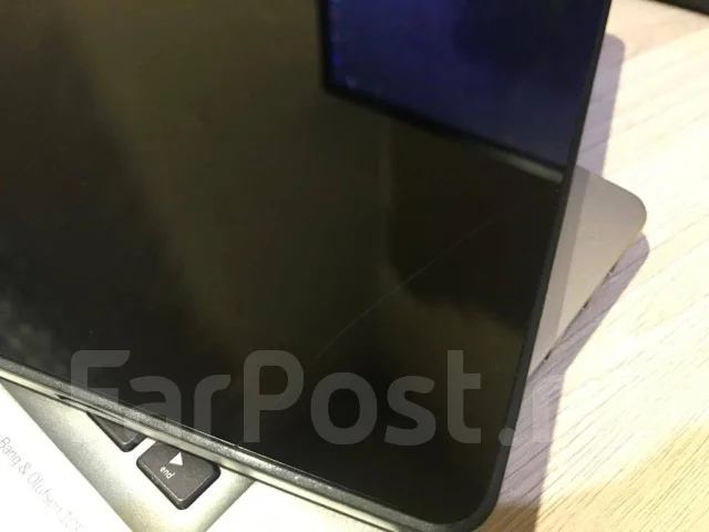 Asus Transformer Book TX300CA. 13.3", ��� 4 ��, WiFi: 1, Bluetooth: 1 ����
