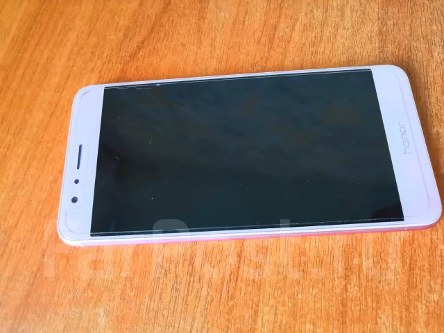Honor 8. �/�, �������, 3G, 4G LTE, Dual-SIM, ����������, NFC ����