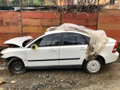 Volvo S40 ����