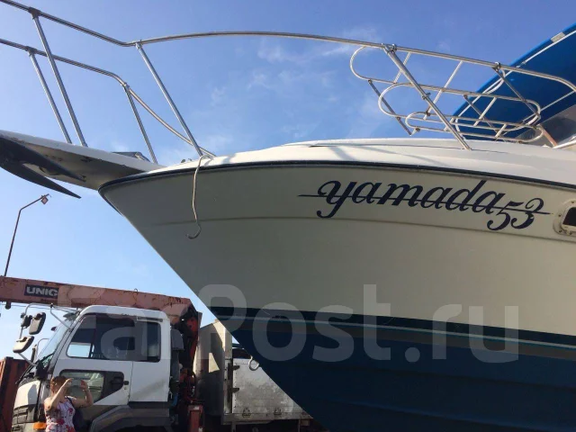 Bayliner. 1990 ���, ����� 8��., ��������� ������������, 220��.�., ������ ����
