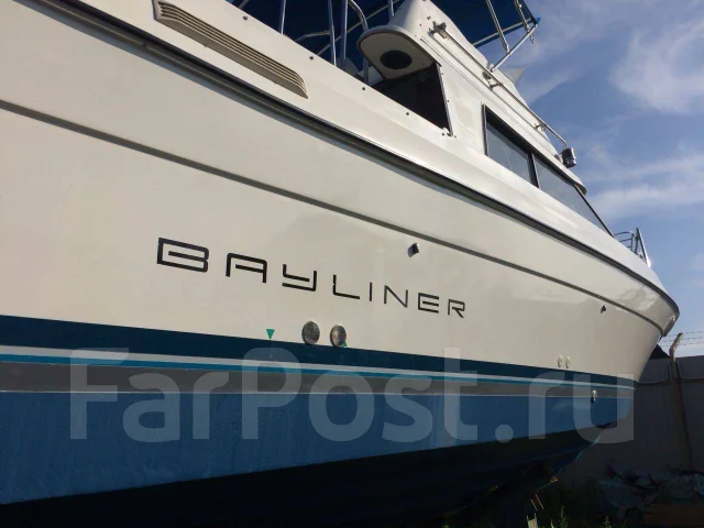Bayliner. 1990 ���, ����� 8��., ��������� ������������, 220��.�., ������ ����