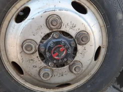 Isuzu. x16" ����