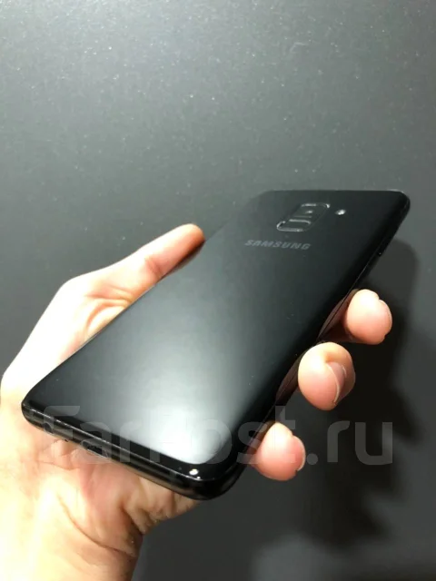 Samsung Galaxy A8 2018. �/�, ������, 3G, Dual-SIM, NFC ����
