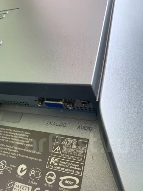 Asus. 17" ����
