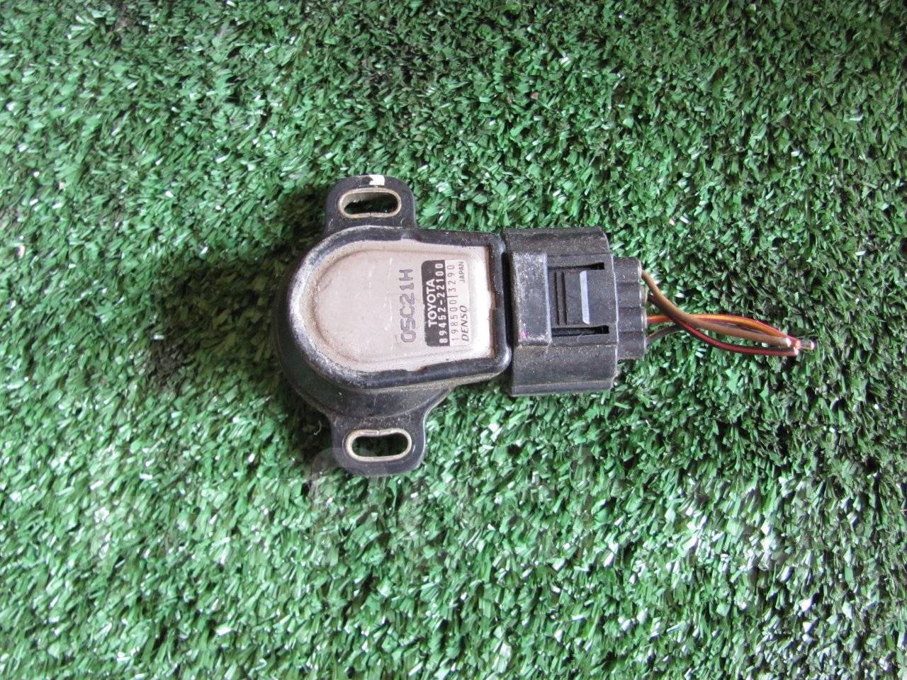 Датчик холостого хода на 2jz ge трамблер. Датчик дроссельной заслонки 2jz ge. Дпдз 1jz gte vvti. Датчик холостого хода 1jz gte vvti. 1jz дпдз.