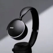 AKG ����