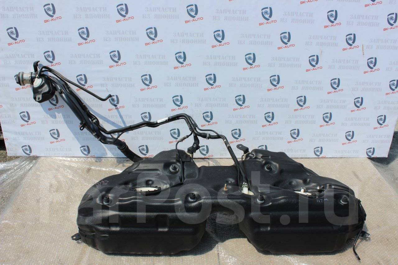 Левый модель бака w211. Бак 211 мерседеса. Бак 211 мерседеса. Бензобак джили мк. Бак 211 мерседес.