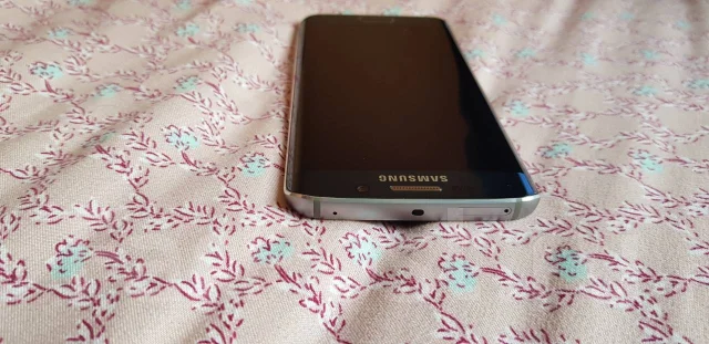 Samsung Galaxy S6 Edge. �/�, ������, 3G, 4G LTE, Dual-SIM, ����������, NFC ����
