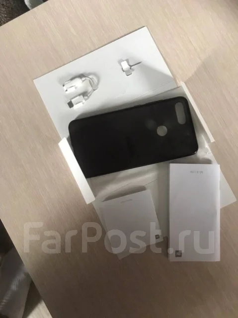 Xiaomi Mi8 Lite. �/�, ������, 4G LTE, Dual-SIM, ���������� ����