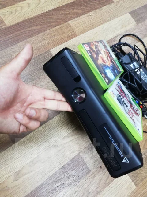 Microsoft Xbox 360 Slim ����
