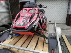 BRP Ski-Doo Summit ����