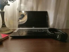Acer Aspire V3-771. 17", ��� 4 ��, ���� 64���, WiFi, Bluetooth