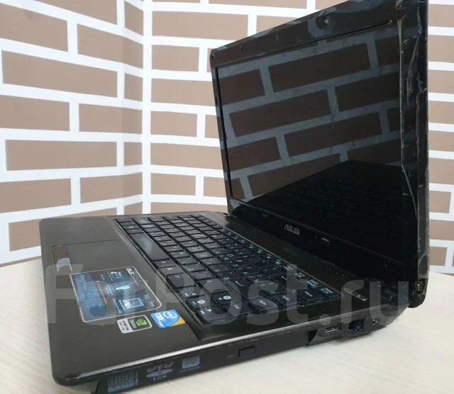 Asus K42J. 2,4����, WiFi: 1, Bluetooth: 1 ����