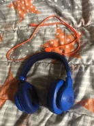 JBL E55BT ����