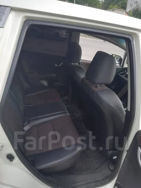 Honda Fit Shuttle. �������, 1.3, ������ ����