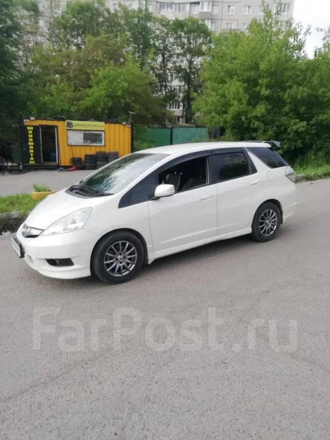 Honda Fit Shuttle. �������, 1.3, ������ ����