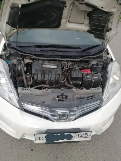 Honda Fit Shuttle. �������, 1.3, ������ ����