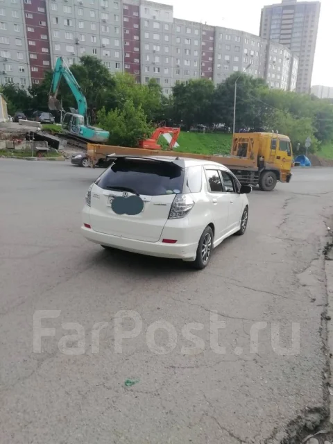 Honda Fit Shuttle. �������, 1.3, ������ ����