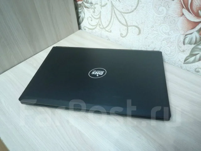 DNS Gamer. 17.3", 2,5����, ��� 6 ��, ���� 320���, WiFi: 1, Bluetooth: 1, ����������� �� 3��. ����