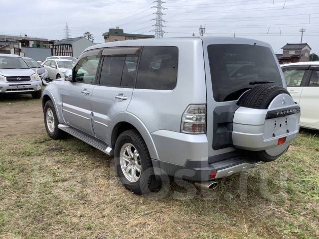 Mitsubishi pajero v97